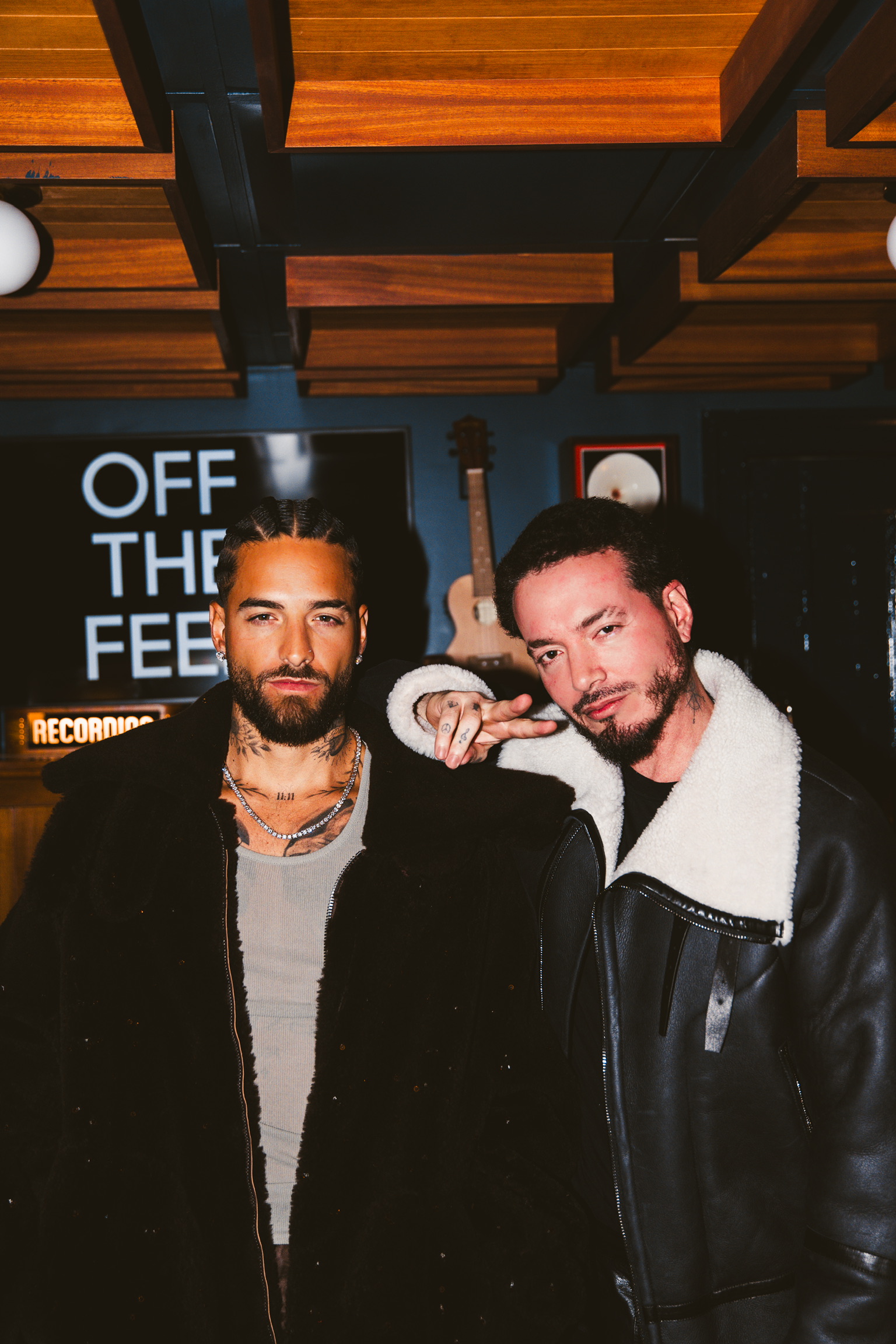 J Balvin e Maluma em imagem promocional. Imagem: Divulgação.