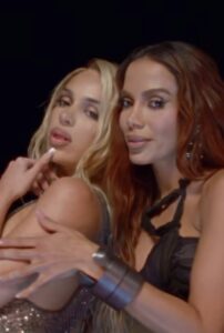 Bad Gyal e Anitta para o videoclipe de "Bota Niña". Imagem: Divulgação.