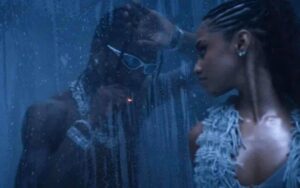 Tyla e Travis Scott no videoclipe de "Water (Remix)". Imagem: Youtube.