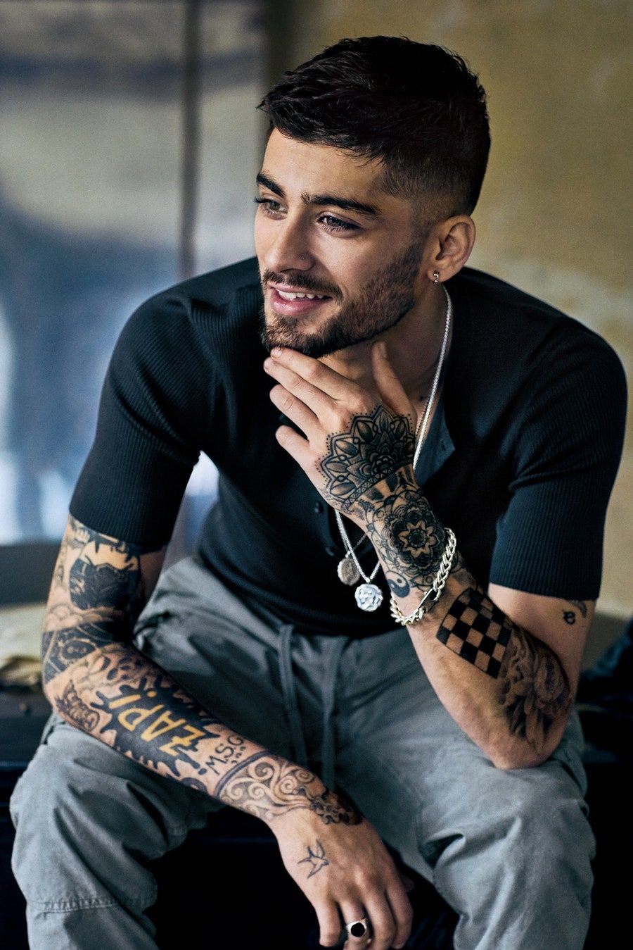 Zayn Revela As Faixas Do álbum “room Under The Stairs