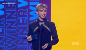 Troye Sivan no ARIA Awards 2024. Imagem: Youtube.