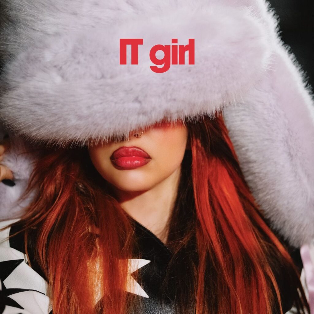 Capa oficial de "IT girl". Imagem: Divulgação.