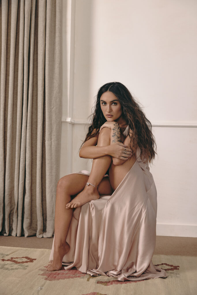 Gabi Melim em imagem promocional. Imagem: Mylena Saza / Divulgação.