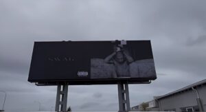 Imagem do outdoor na Islândia. Imagem: Internet.