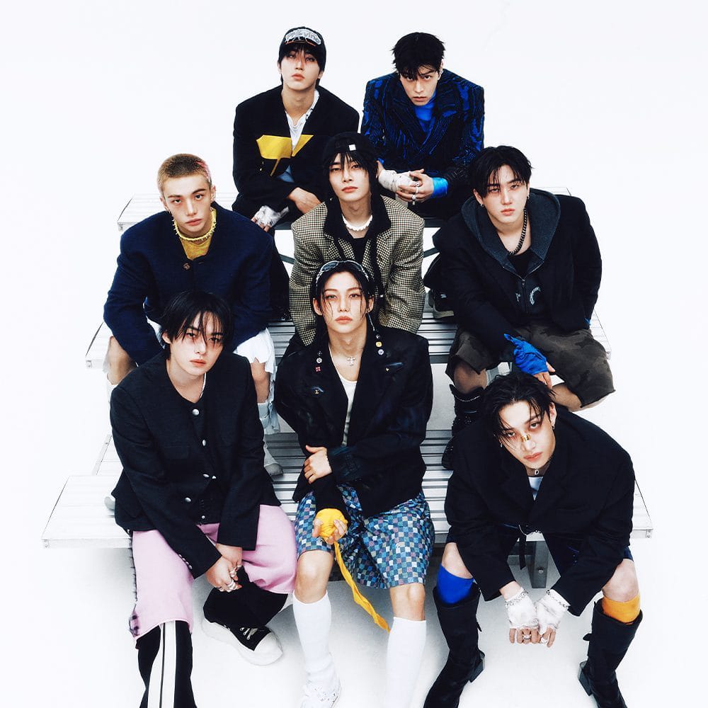 Stray Kids para 'KARMA'. Imagem: Divulgação