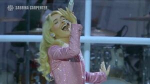 Sabrina Carpenter no Lollapalooza Chicago 2025. Imagem: Lollapalooza.