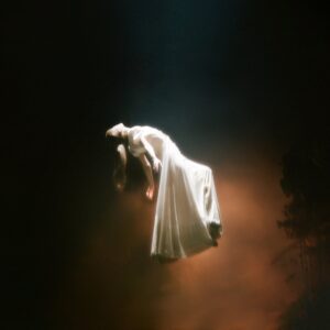 Capa do single "Supernatural". Imagem: Divulgação.