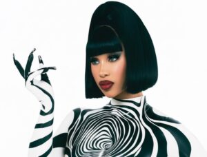 Cardi B em foto promocional para o álbum "Am I The Drama?". Imagem: Divulgação.