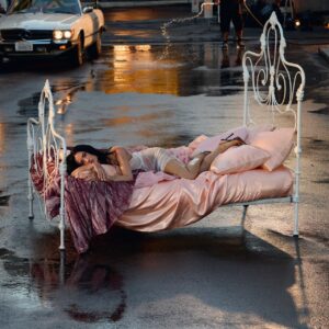 Capa alternativa do álbum "It's Not That Deep". Imagem: Divulgação.