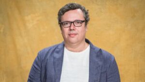 João Emanuel Carneiro, o autor de Avenida Brasil. Imagem: TV Globo/Divulgação.