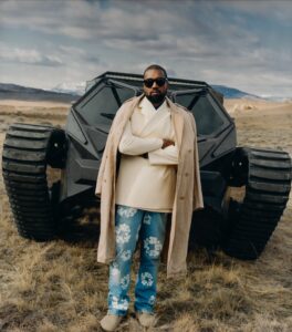 Kanye West para a revista GQ. Imagem: Reprodução.