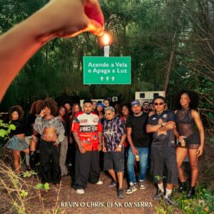 Capa oficial de “Acende a vela e apaga a luz”. Imagem: Divulgação.