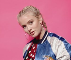 Zara Larsson no clipe de "Lush Life". Imagem: Youtube.