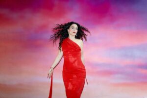 Jessie Ware em foto promocional para o álbum "Superbloom". Imagem: Divulgação.