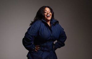 Jill Scott para o Colors Studios. Imagem: Divulgação.