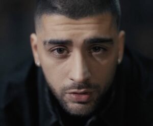 Zayn no videoclipe de "Die For Me". Imagem: YouTube/Reprodução.