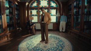 Rauw Alejandro e Wizkid no videoclipe de "Pongo". Imagem: Reprodução/YouTube.