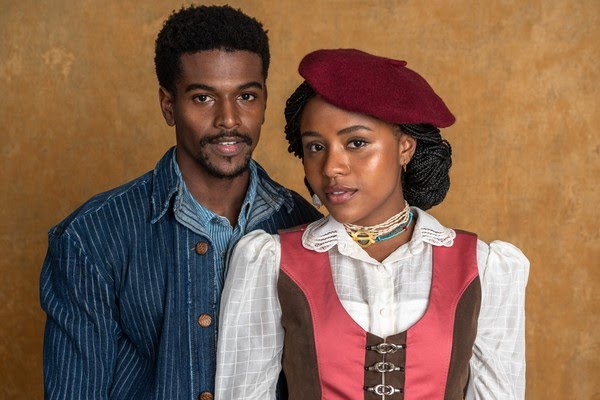 Alika (Duda Santos) e Tonho (Ronald Sotto), protagonistas de "A Nobreza do Amor". Foto: Divulgação/Globo.