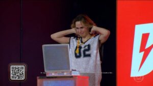 Ana Paula conquista a Prova do Líder e assegura lugar no top 10 do BBB 26. Imagem: Reprodução/Globo.