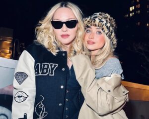 Madonna e Sabrina Carpenter em foto publicada nas redes sociais. Imagem: Instagram/Reprodução.