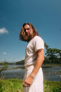 Vitor Kley em imagem promocional. Imagem: Murilo Amancio / Divulgação.