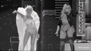 Sabrina Carpenter e Madonna em transmissão do Coachella. Imagem: Youtube / Coachella.