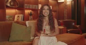 Anitta explica inspirações e detalha as faixas de “Equilibrium”. Imagem: Reprodução/YouTube.