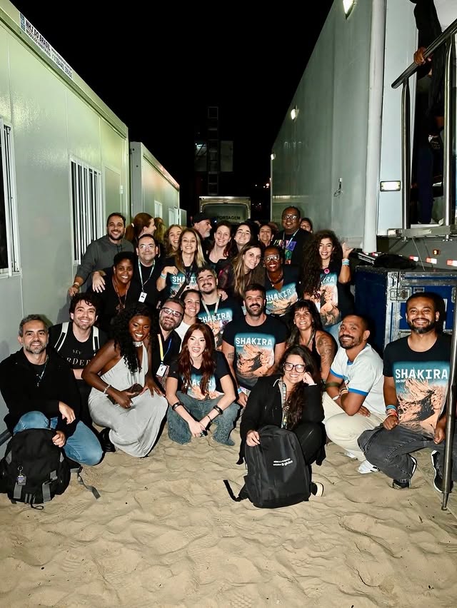Equipe de cobertura da Globo no show da Shakira no evento "Todo Mundo no Rio". Imagem: Instagram