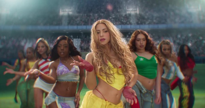 Shakira no videoclipe de "Dai Dai". Imagem: YouTube/Reprodução.