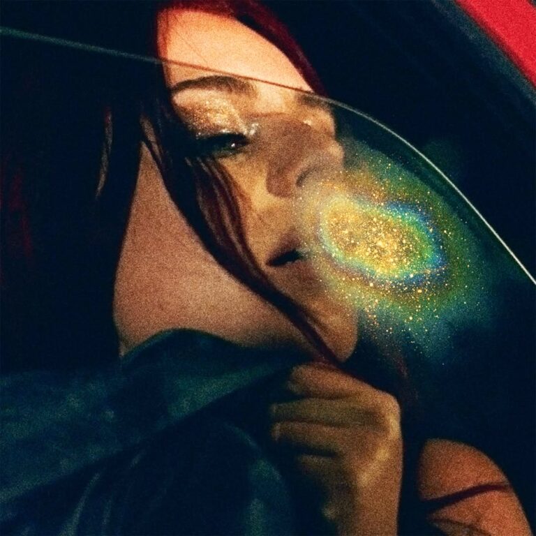 Capa oficial do single "Club To Your Arms". Imagem: Divulgação.