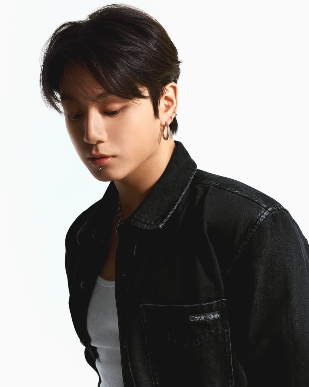 Jungkook em imagem promocional. Imagem: Divulgação