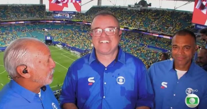 Everaldo Marques, Júnior e Denílson transmitiram a vitória da Seleção Brasileira pela Globo. Foto: Globo/Reprodução.