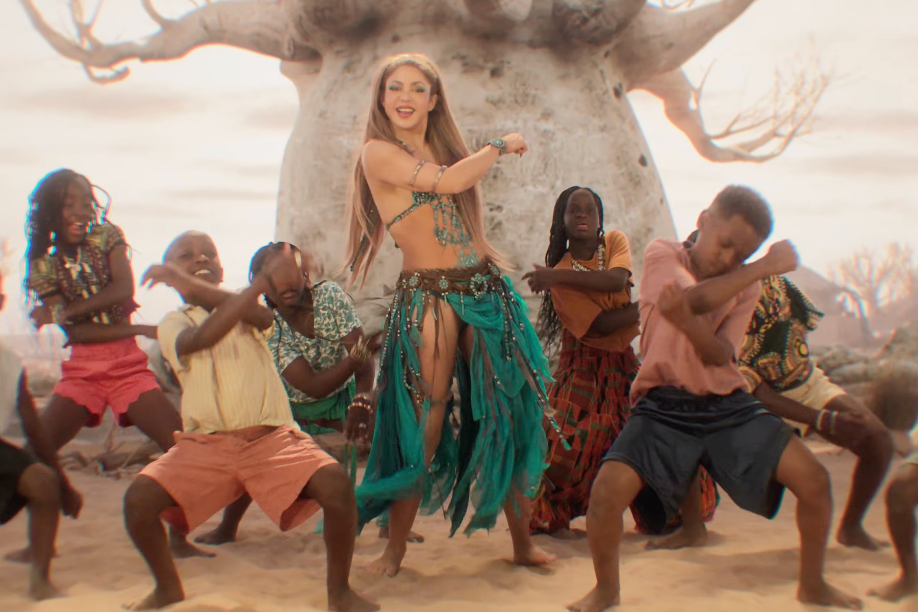 Shakira em cena do videoclipe de "Dai Dai". Imagem: YouTube/Reprodução.