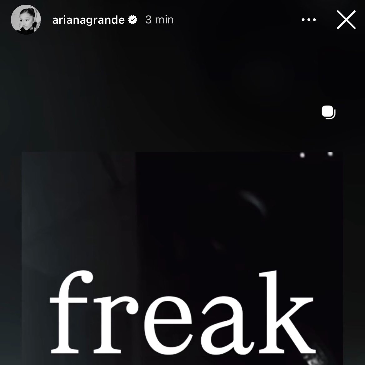Ariana Grande confirma através de stories no Instagram que o trecho tocado surante a turnê é da faixa "freak". Imagem: Reprodução/Instagram @arianagrande