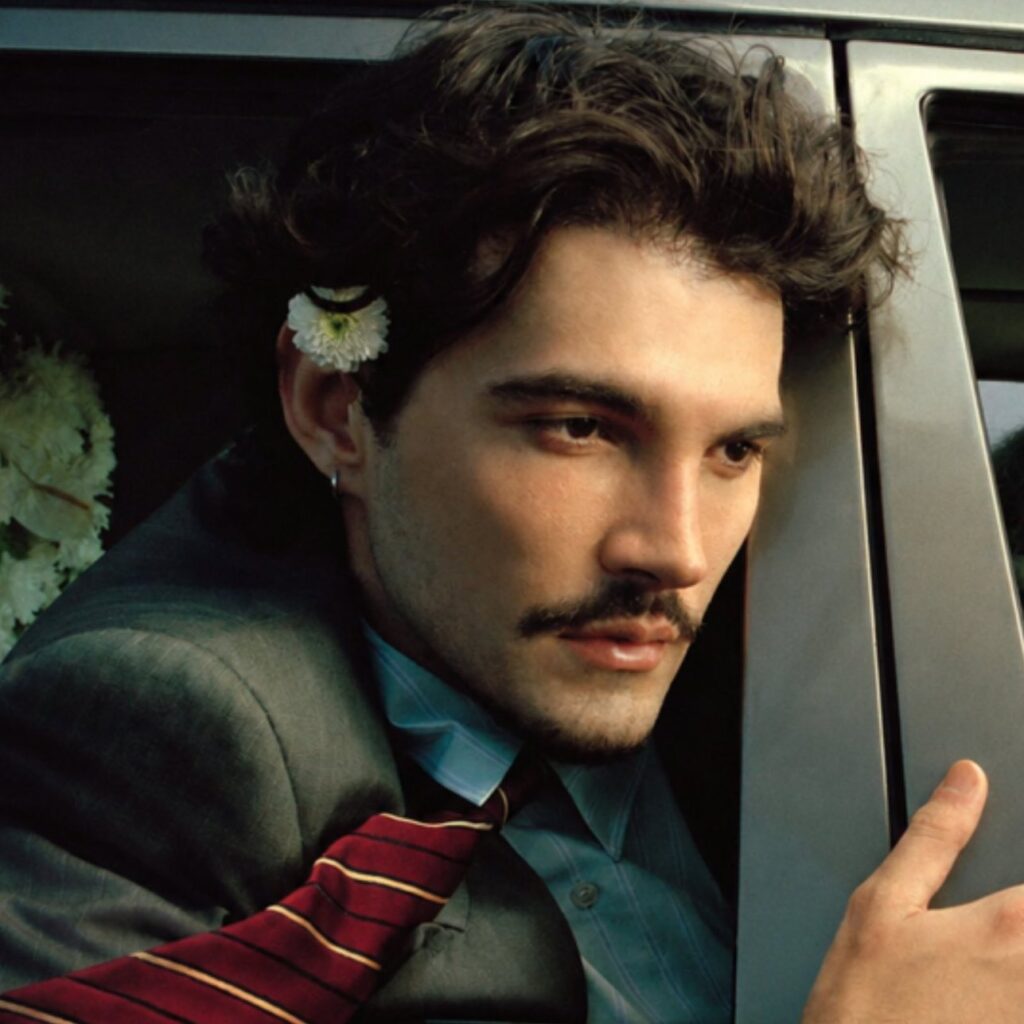 Jão em imagem promocional do álbum "Memórias Póstumas". Foto: Divulgação.