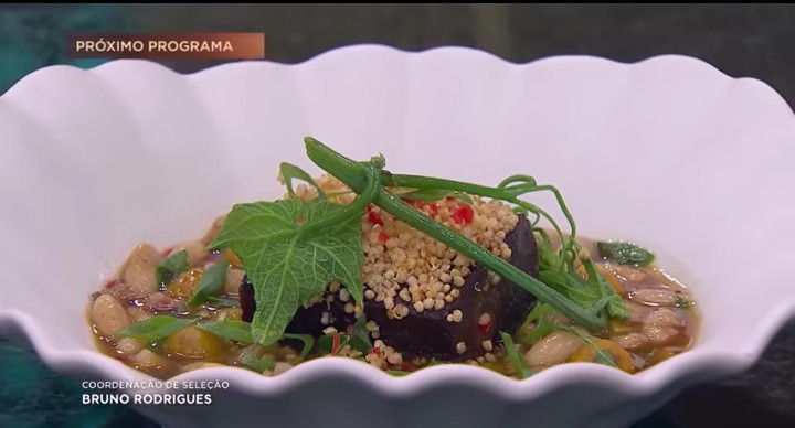 O locro, prato típico da culinária andina, será o destaque da Prova de Eliminação do MasterChef Brasil. Foto: Reprodução/Band.