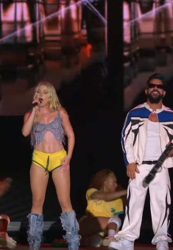 Zara Larsson com Dennis DJ no Rock In Rio. Imagem: Reprodução.