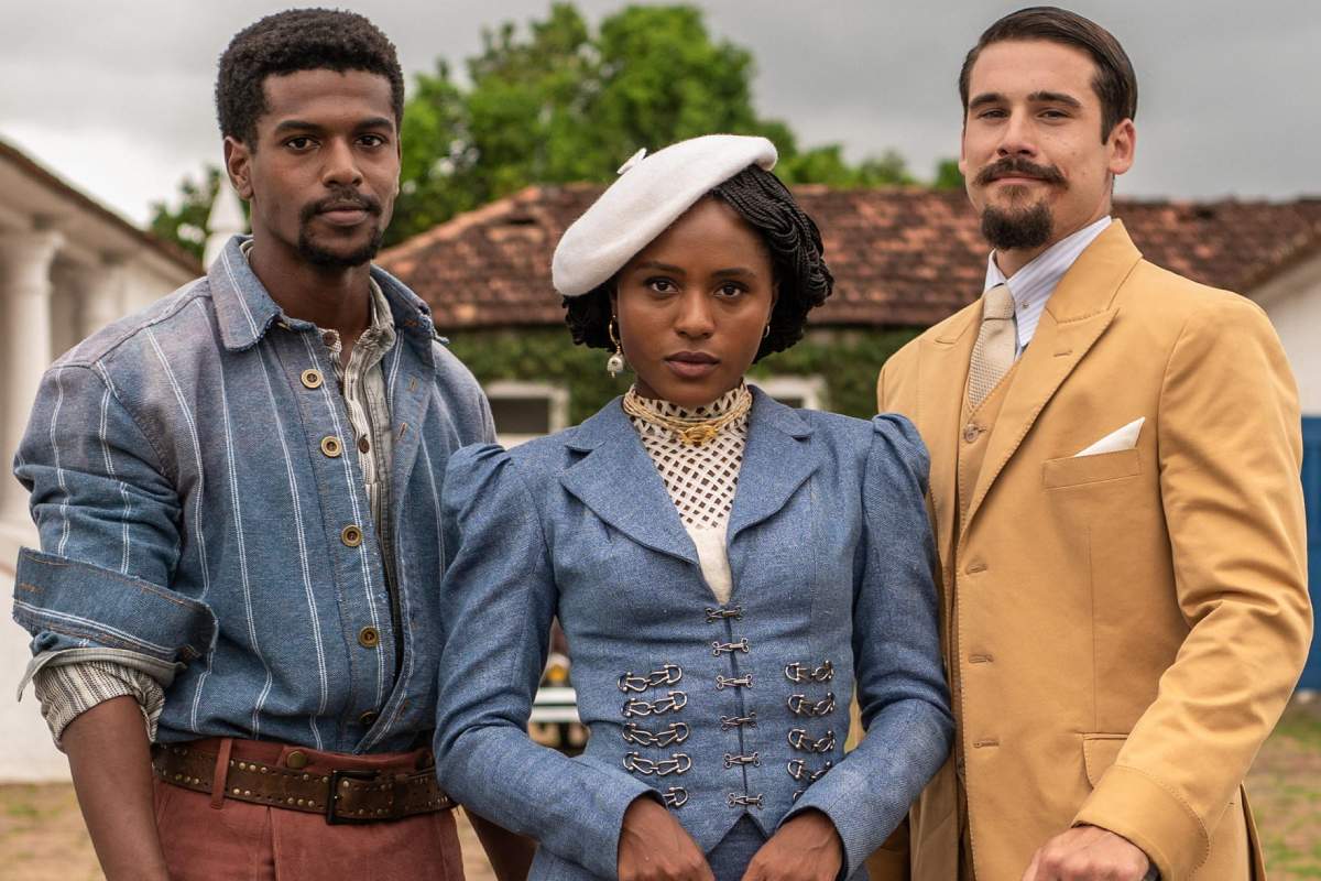 Duda Santos, Ronald Sotto e Nicolas Prattes interpretam Alika, Tonho e Mirinho em "A Nobreza do Amor". Foto: Divulgação/Globo.
