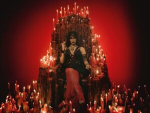 Anitta em imagem promocional do álbum "EQUILIBRIVM II". Foto: Divulgação.