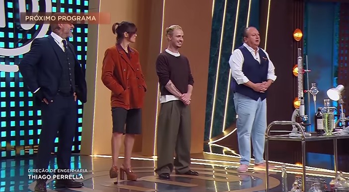 Henrique Fogaça, Helena Rizzo, Leo Salles e Erick Jacquin durante o 12º episódio da 13ª temporada do MasterChef Brasil. Foto: Reprodução/Band.
