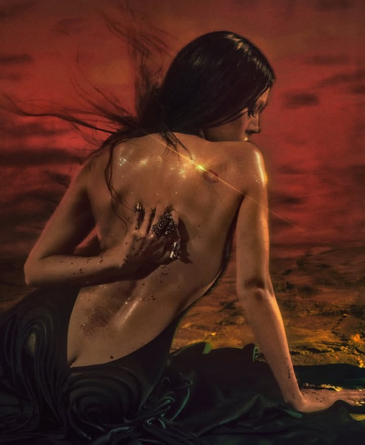 Danna em imagem promocional do EP “Wet Dreams”. Foto: Elizaveta Porodina/Divulgação.