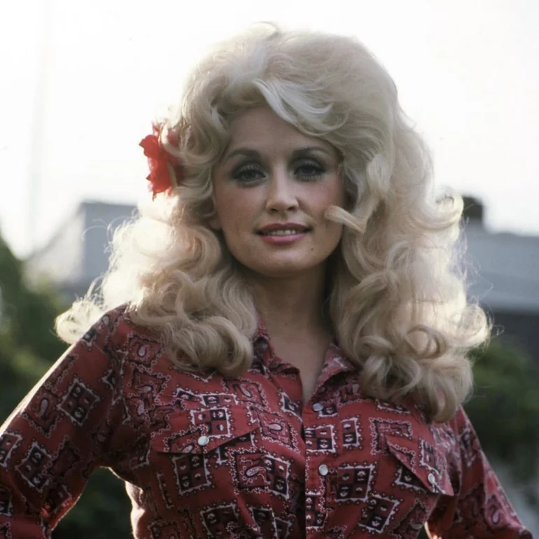 Dolly Parton em foto promocional. Imagem: Reprodução