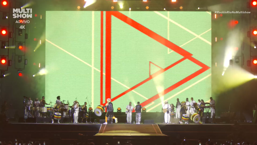 Gilsons e Olodum se apresentando juntos. Imagem: Divulgação/ Multishow/Globoplay
