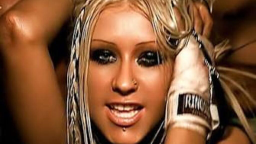 Christina Aguilera em imagem promocional do clipe "Dirrty". Foto: Divulgação.