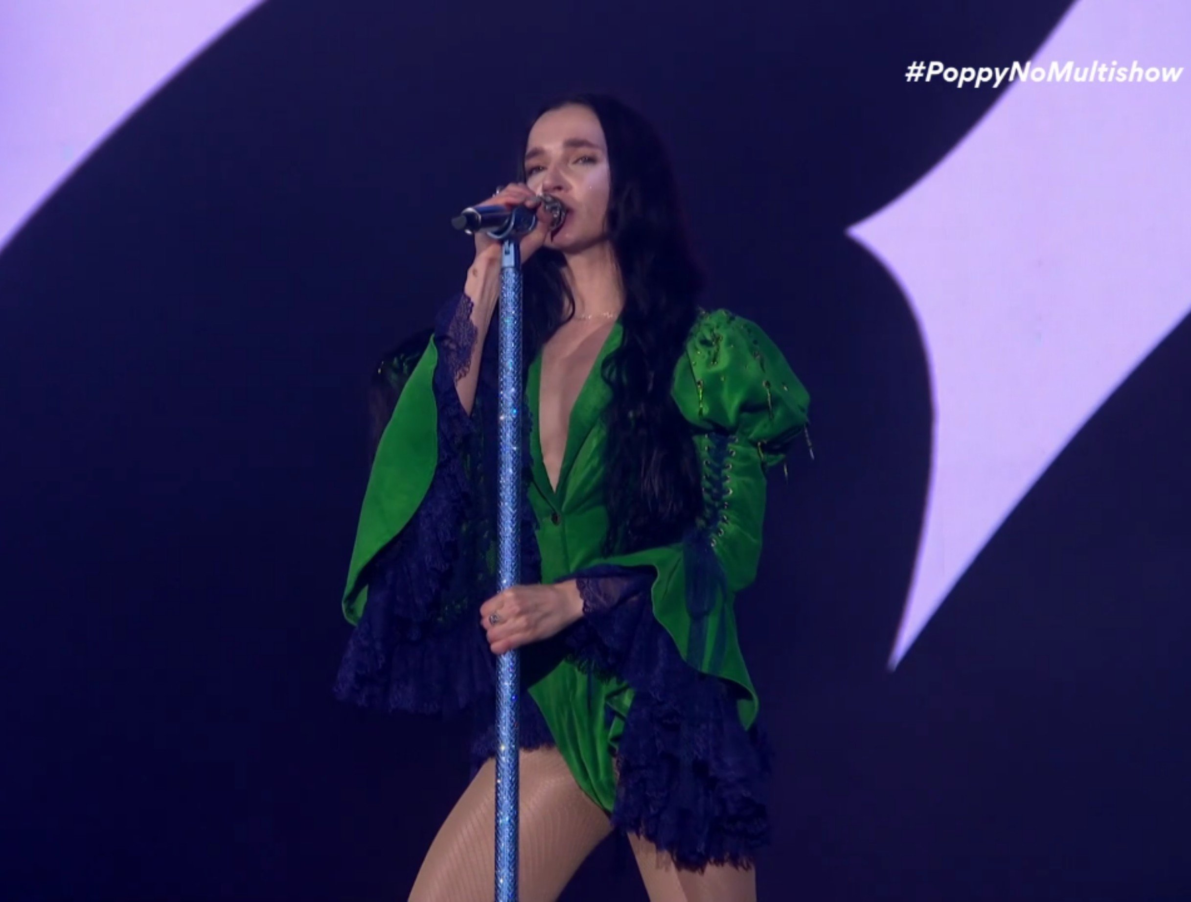 Poppy durante seu show no Rock in Rio 2026. Imagem: Reprodução / Twitter (X)
