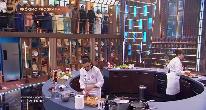 Jéssica e Carla durante a final da 13ª temporada do MasterChef Brasil. Foto: Reprodução/YouTube