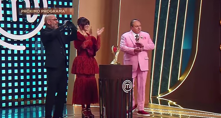 Henrique Fogaça, Helena Rizzo e Erick Jacquin durante a final da 13ª temporada do MasterChef Brasil. Foto: Reprodução/YouTube