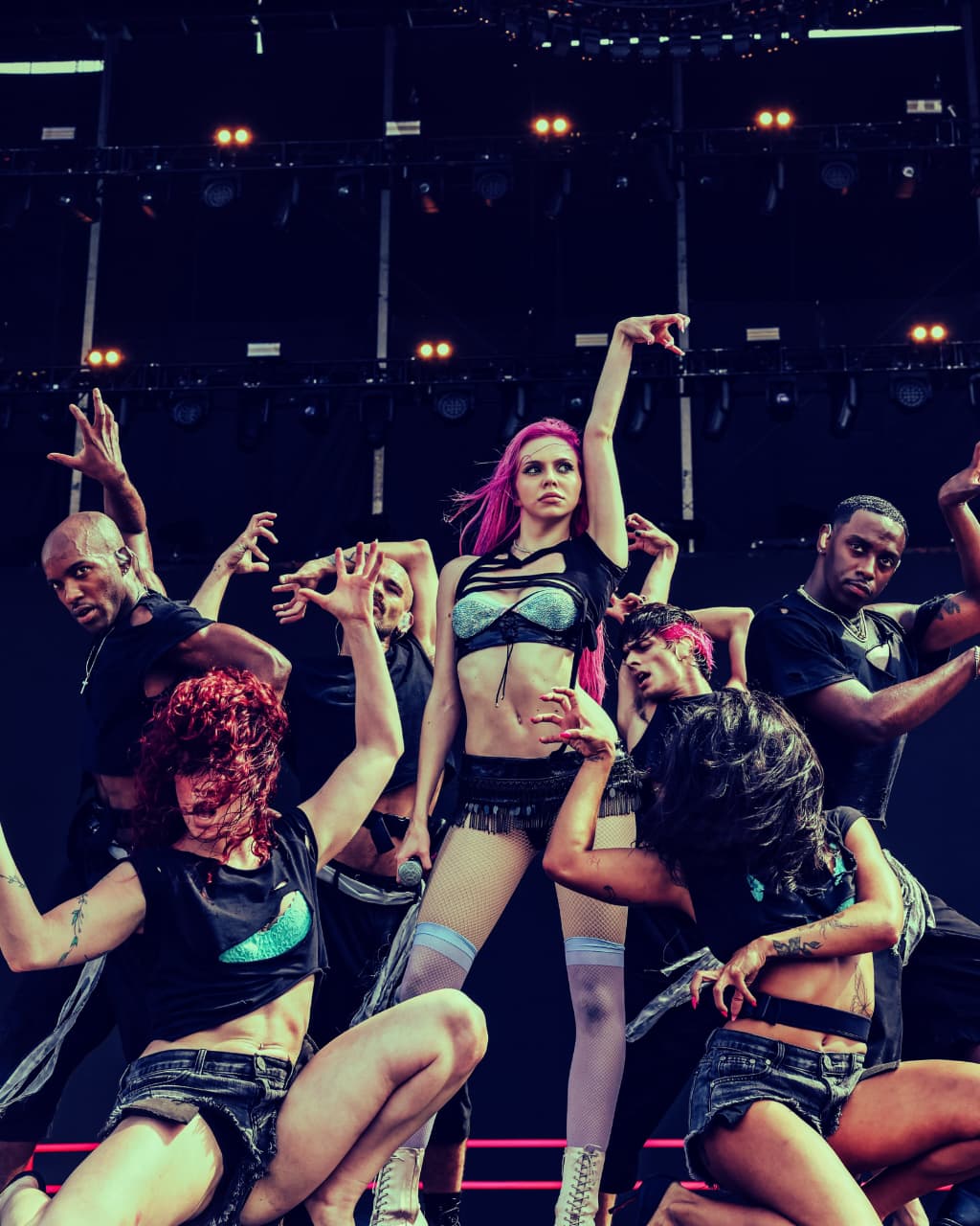 Adéla em sua apresentação no Lollapalooza US. Foto: Reprodução/Instagram.