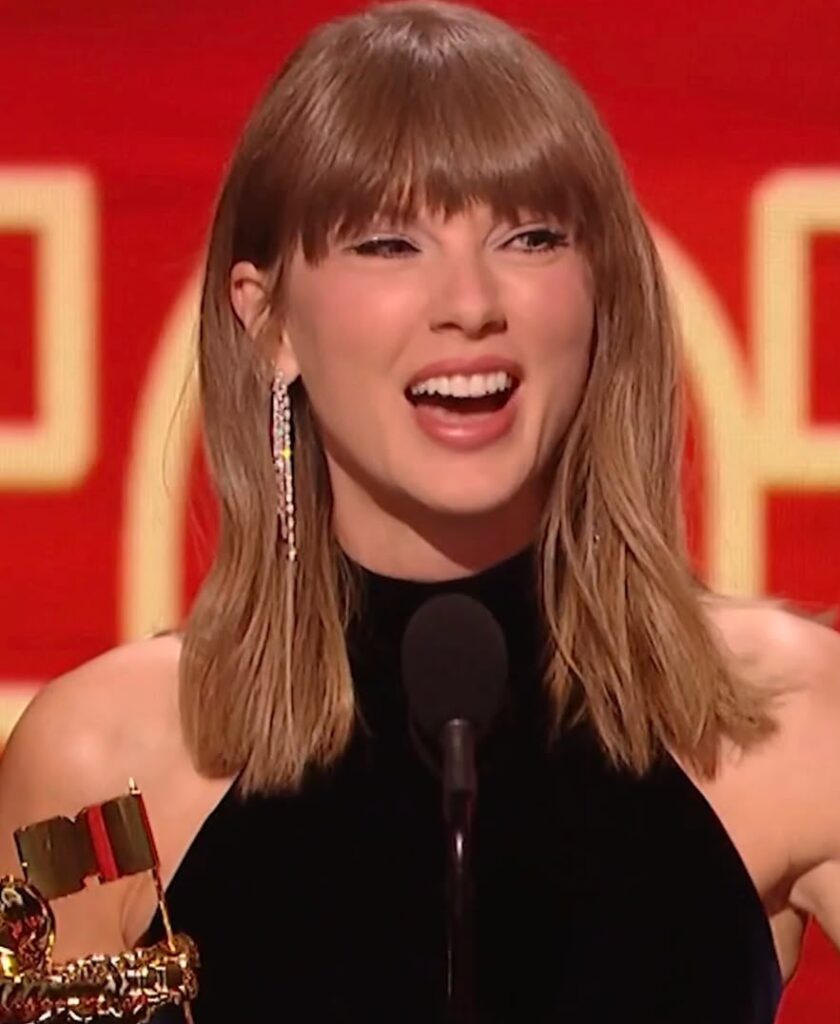 Taylor Swift no VMA 2026. Imagem: MTV/Reprodução
