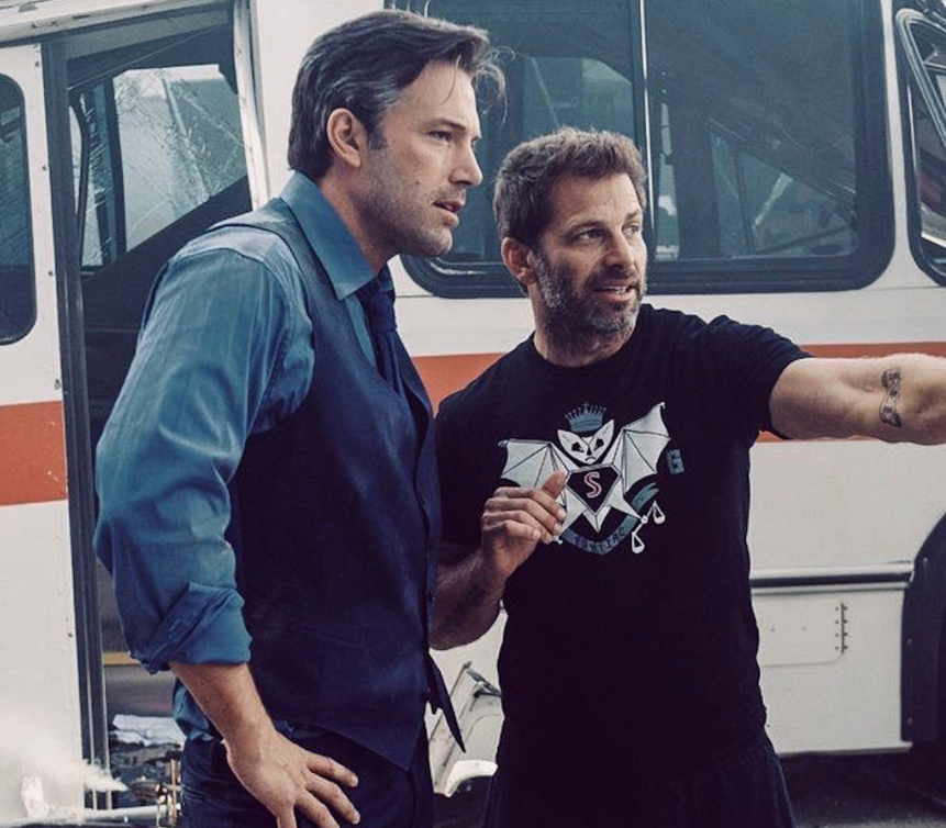 Ben Affleck e o diretor Zack Snyder nos bastidores de Batman vs Superman: A Origem da Justiça (2016). Imagem/ Instagram (Zack Snyder)